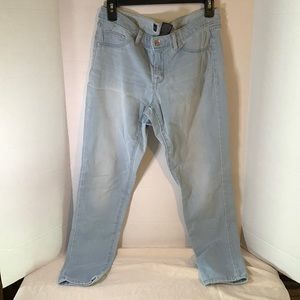 Juniors/Womens Size 8 Light Denim Jeggings by Mossimo